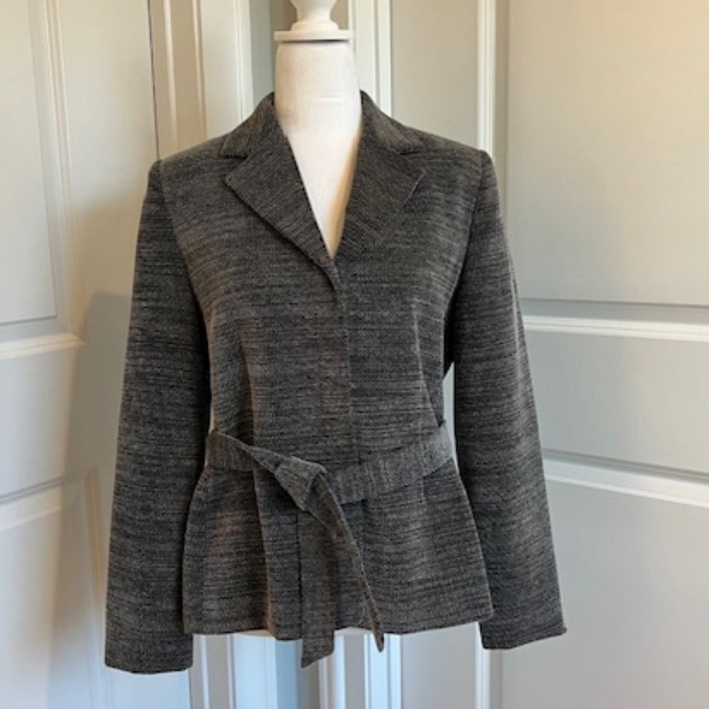 LARRY LEVINE BELTED SUIT JACKET BLACK/WHITE TWEED - SIZE 8 PETITE